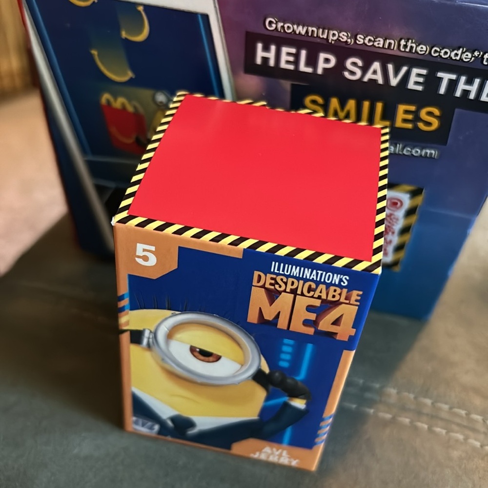 McDonald’s Happy Meal Toy - Despicable Me 4 - Avl Jerry